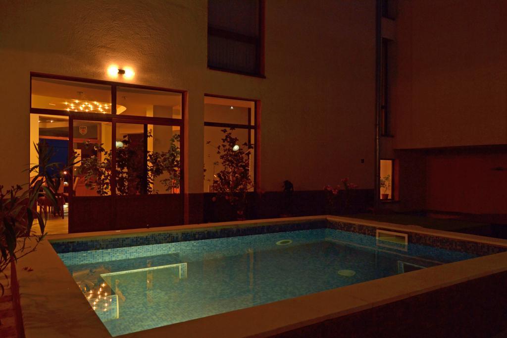 Svetlana Hotel Byala  Buitenkant foto