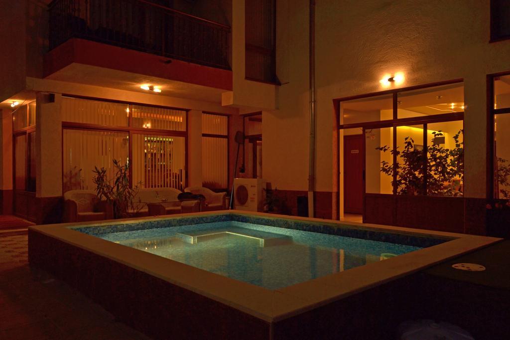 Svetlana Hotel Byala  Buitenkant foto